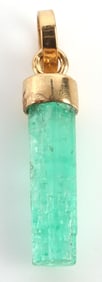 GREEN COLOMBIAN EMERALD AND 18K GOLD PENDANT