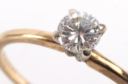 14KT YELLOW GOLD .25 CT DIAMOND RING