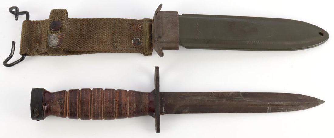 M1 GARAND PAL M4 BAYONET S POMMEL W M8 SCABBARD: With S proof pommel, very good original condition, U.S. M4 Pal on crossguard.