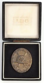 WWII GERMAN GOLD WOUND BADGE C.E. JUNCKER LDO BOX