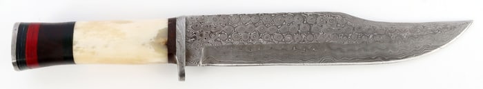 CUSTOM ANTLER HANDLE BLADE WITH DAMASCUS DESIGN