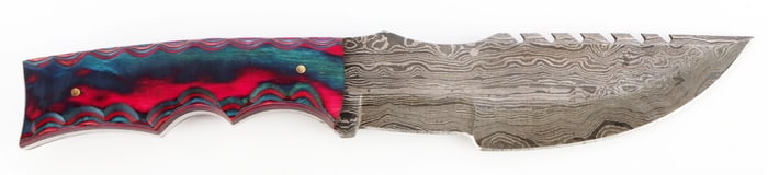 CUSTOM HUNTING KNIFE WITH DAMASCUS STYLE DESIGN