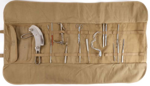 WWI US ARMY EMERGENCY FIELD SURGERY KIT