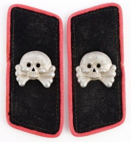 PAIR OF GERMAN WWII PANZER COLLAR TABS