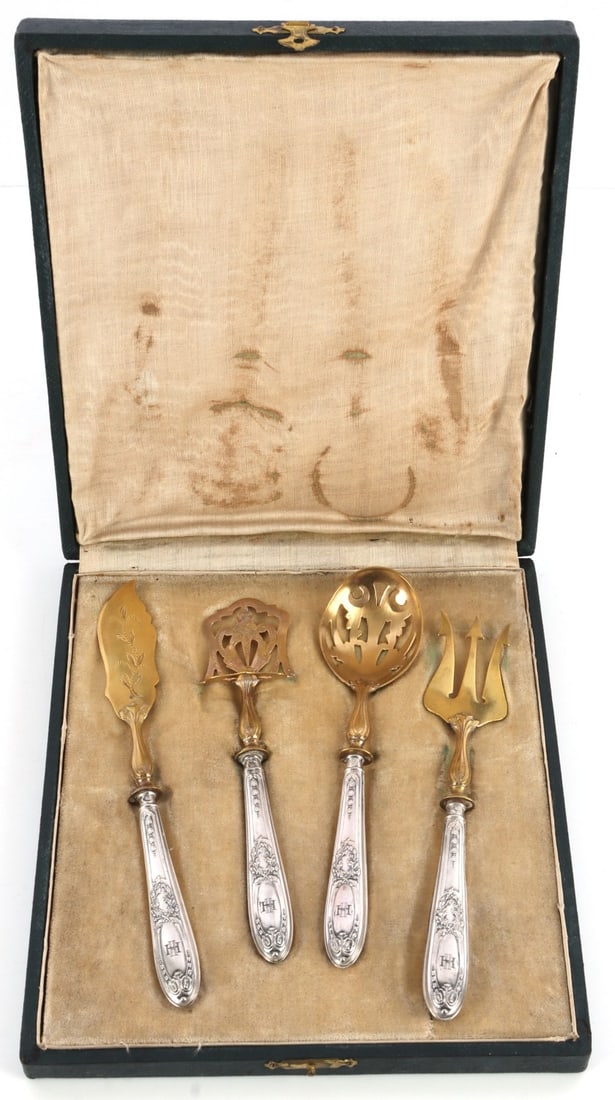 WWII GERMAN THIRD REICH HIMMLER FISH SERVING SET: 4-piece fish serving set, with each utensil having a double H engraving standing for 'Heinrich Himmler.' Carrying case is 8.5 X 7.25 inches. Unauthenticated, sold "as is."