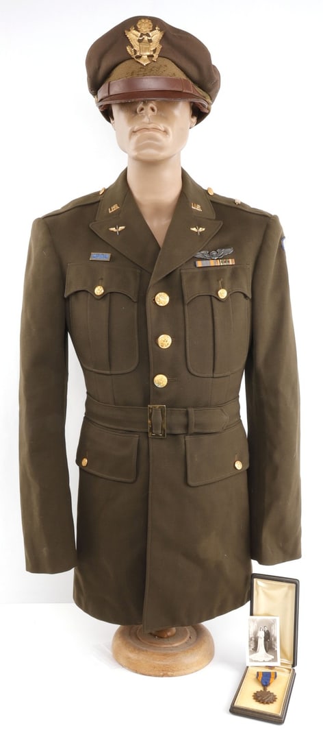 WWII PILOT UNIFORM CAP & NAMED AIR MEDAL W PHOTO: Good lot includes USAAF crusher cap (heavy wear throughout, no markings noted), Presidential Unit Citation (PUC) ribbon bar, one named Air Medal in coffin case (Leslie J. Barnett), campaign medal ribb