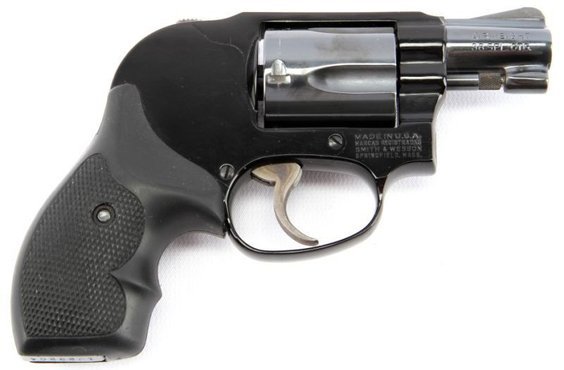 SMITH & WESSON MODEL 38 AIRWEIGHT BODYGUARD: Smith & Wesson Model 38 Airweight Bodyguard revolver. Aluminum frame with 1 7/8 inch barrel and shrouded hammer. Bore is bright and clean, blued finish 98%, and grips excellent. Overall condition. Cal