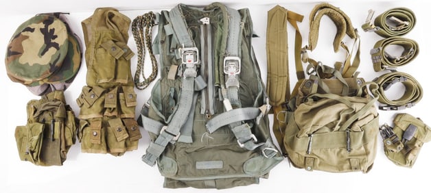 21 PCS VIETNAM WAR MILITARY EQUIPMENT & FIELD GEAR