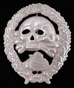 WWII SPANISH CONDOR LEGION WAR TANK BADGE