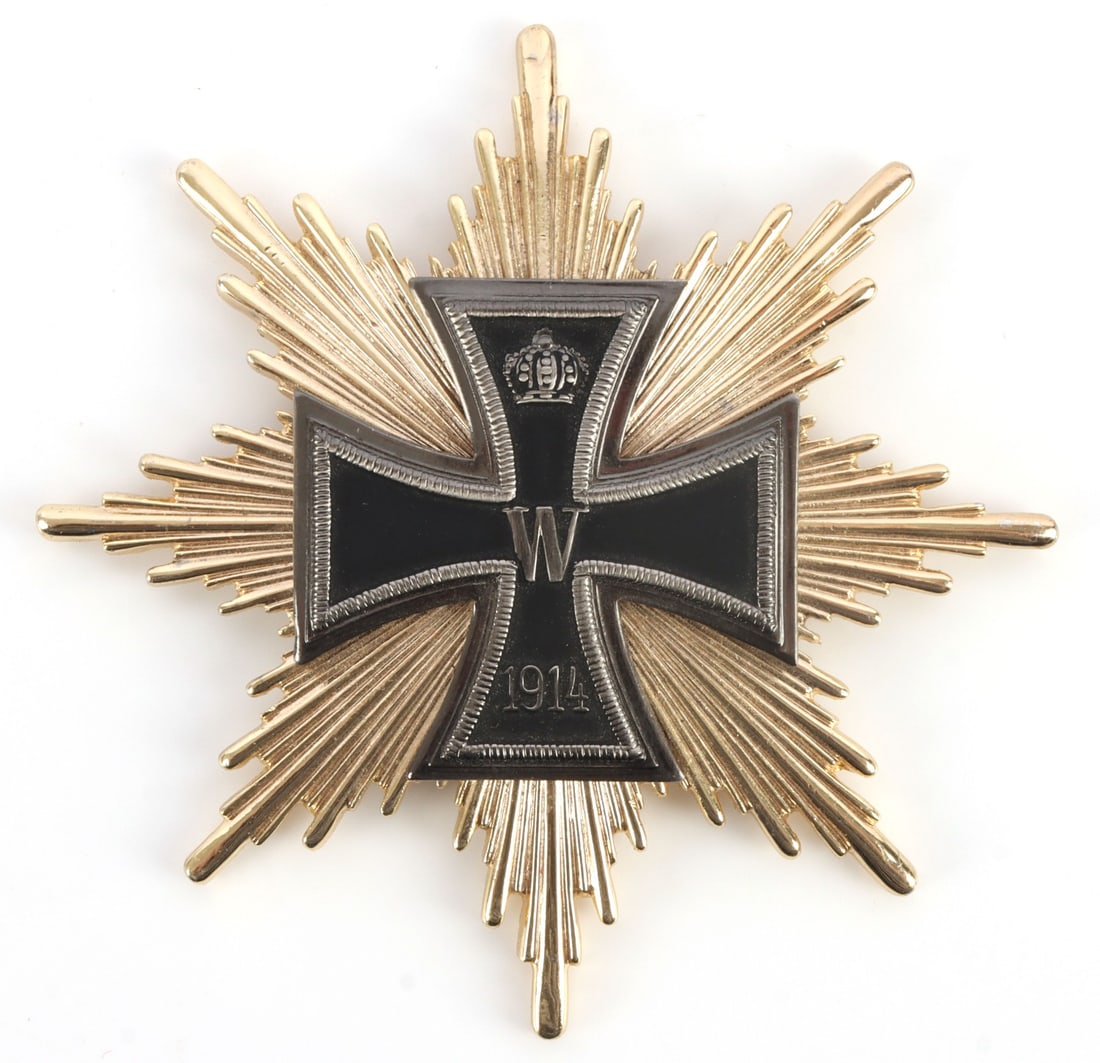 1914 STAR OF THE GRAND CROSS OF THE IRON CROSS: Museum quality replica. Domed, and made of non-magnetic alloy. Reverse has maker's mark "D." 3.5 X 3.5 inches. Very good condition.