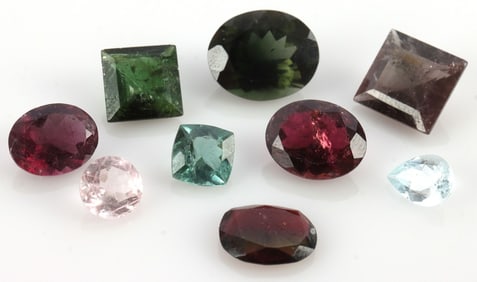 17 CARATS OF VARIOUS CUT & COLOR TOURMALINE