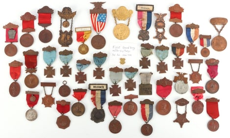 LOT OF 42 US CIVIL WAR GRAND ARMY MEDALS