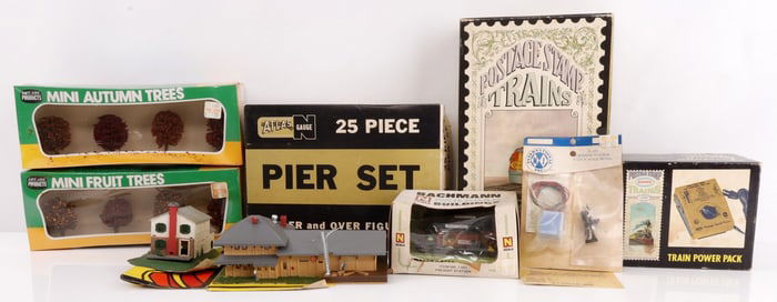 AURORA POSTAGE STAMP TRAIN & N GAUGE SUPPLIES