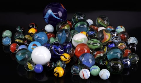 GLASS MARBLE COLLECTION LOT