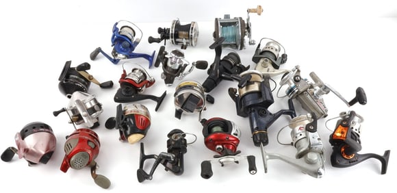LOT 19 USED VINTAGE FISHING REELS SHIMANO ALPHA