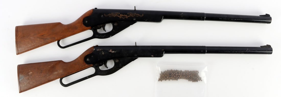LOT OF 2 VINTAGE DAISY BB GUNS: Lot of TWO (2) vintage Daisy bb guns. Both guns are the same model. One has significant loss of paint and oxidation, the other is largely intact and only mildly scuffed at major use points. Both guns 