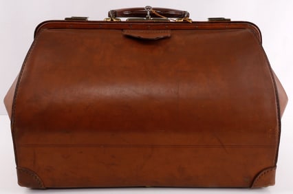 ANTIQUE SOLE LEATHER DOCTOR PHYSICIAN BAG