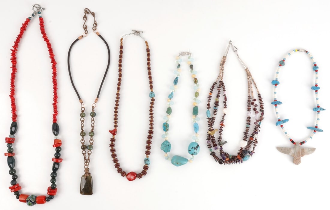 LOT OF 6 SOUTHWESTERN TRIBAL BEAD NECKLACES: Includes 6 necklaces, Natural stone beads, including turquoise and coral. Sizes range from 16 to 31 inches. Very good condition. This lot has a reserve.
