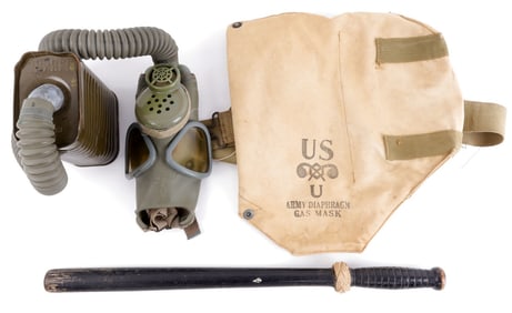 WWII US ARMY M3 DIAPHRAGM GAS MASK & POLICE BATON
