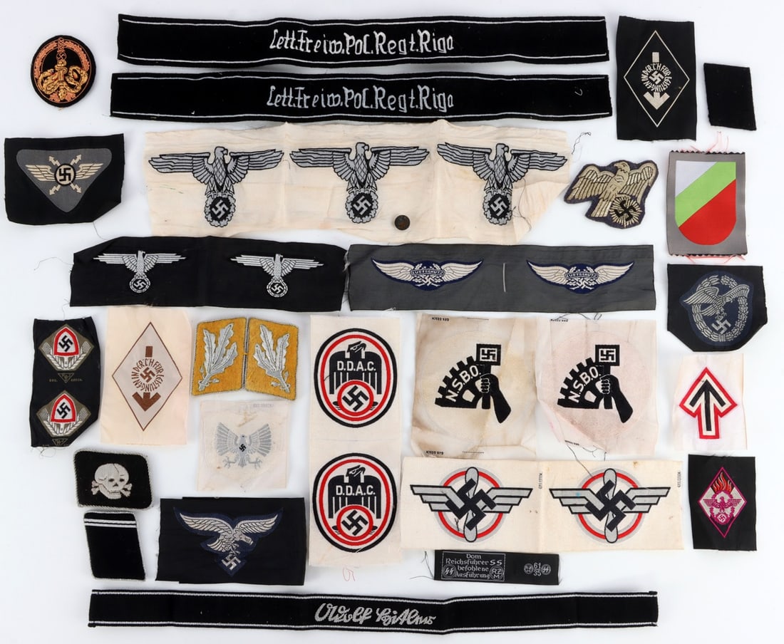 LOT OF WWII MISCELLANEOUS UNIFORM PATCHES: Good variety lot. Unauthenticated, sold "as is."
