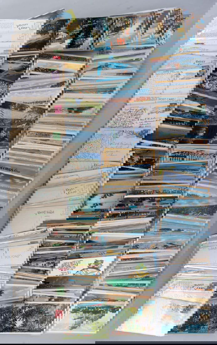 LARGE LOT 400 VINTAGE & ANTIQUE FLORIDA POSTCARDS: Large lot of approx. 400+/- vintage and antique postcards, many of the "linen" type. Dates range approximately from the early to mid 1900s. Most have been completely preserved in plastic sleeves. Equa