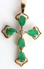 14KT YELLOW GOLD AND EMERALD CROSS PENDANT