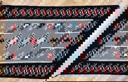 NATIVE AMERICAN NAVAJO RUG CHINLE DESIGN