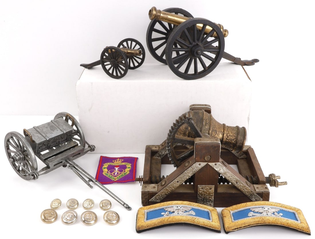 TOY CAISSON CANNON & MORTAR LOT W CAPTAIN INSIGNIA: Cannon measures 7 x 5 the Mortar, 9 x 4 inches the Caisson 8 1/2 x 3 inches, the small cannon is 4 1/2 x 2 inches, plus a bag of buttons and shoulder straps for Captain or Colonel.