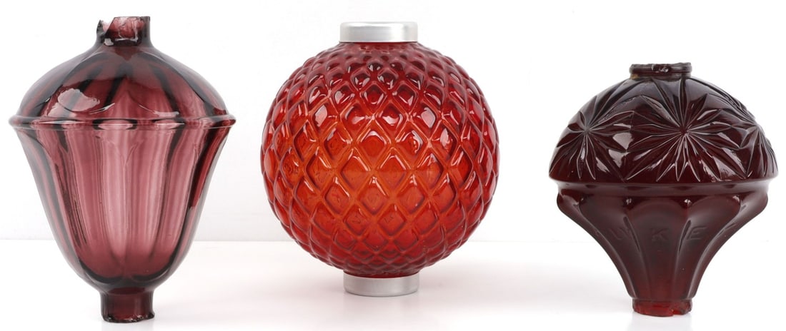 VINTAGE RED GLASS LIGHTNING ROD BALL LOT OF 3: Includes 1 Geo. E Thompson Lightning Rod Glass Ball and 2 Red Glass Lightning Rod Bulb Balls. Slight chipping on bulbs, very good condition.