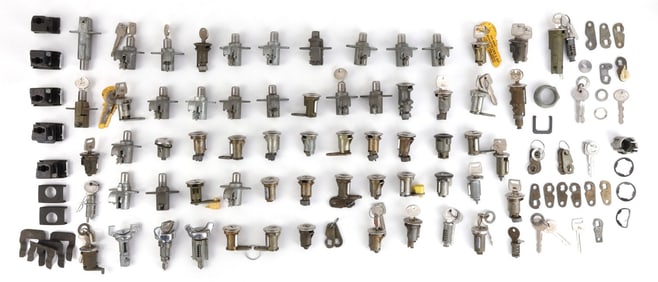 VINTAGE AMERICAN MADE CAR IGNITION KEY LOCK LOT