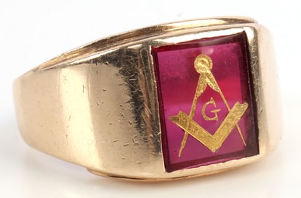THE GOLDEN RING OF A MASTER MASON 10K