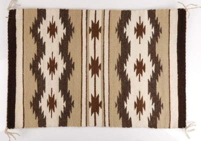 NATIVE AMERICAN NAVAJO CHINLE RUG
