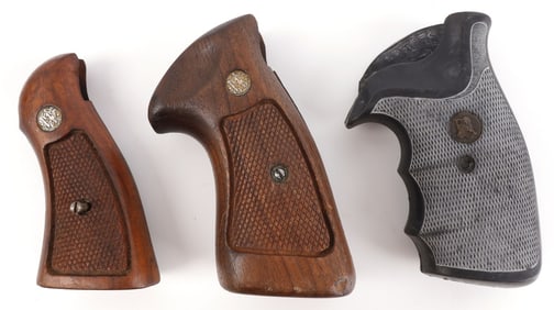 2 SMITH & WESSON 1 PACHMAYR GRIPPER HANDGUN GRIPS