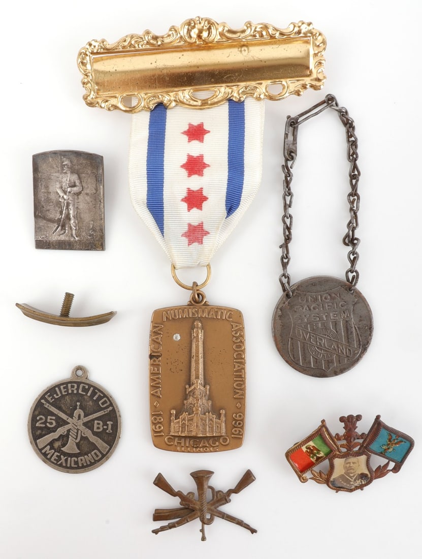 BADGE & TAG MEDAL LOT UNION PACIFIC ITALY MEXICAN: Includes 1914 Mexican Guard badge, Mexican Ejercito, 1966 Numismatic medal with real diamond, Union Pacific Tag, Crossed Rifles Infantry badge and more.