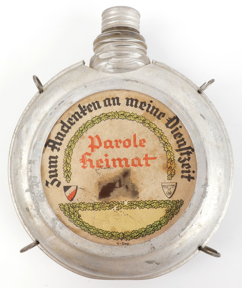 IMPERIAL GERMAN PRE-WWI RESERVIST CANTEEN: Pre-WWI Imperial German reservist canteen. Plain cap with no cord. Very good, original condition.