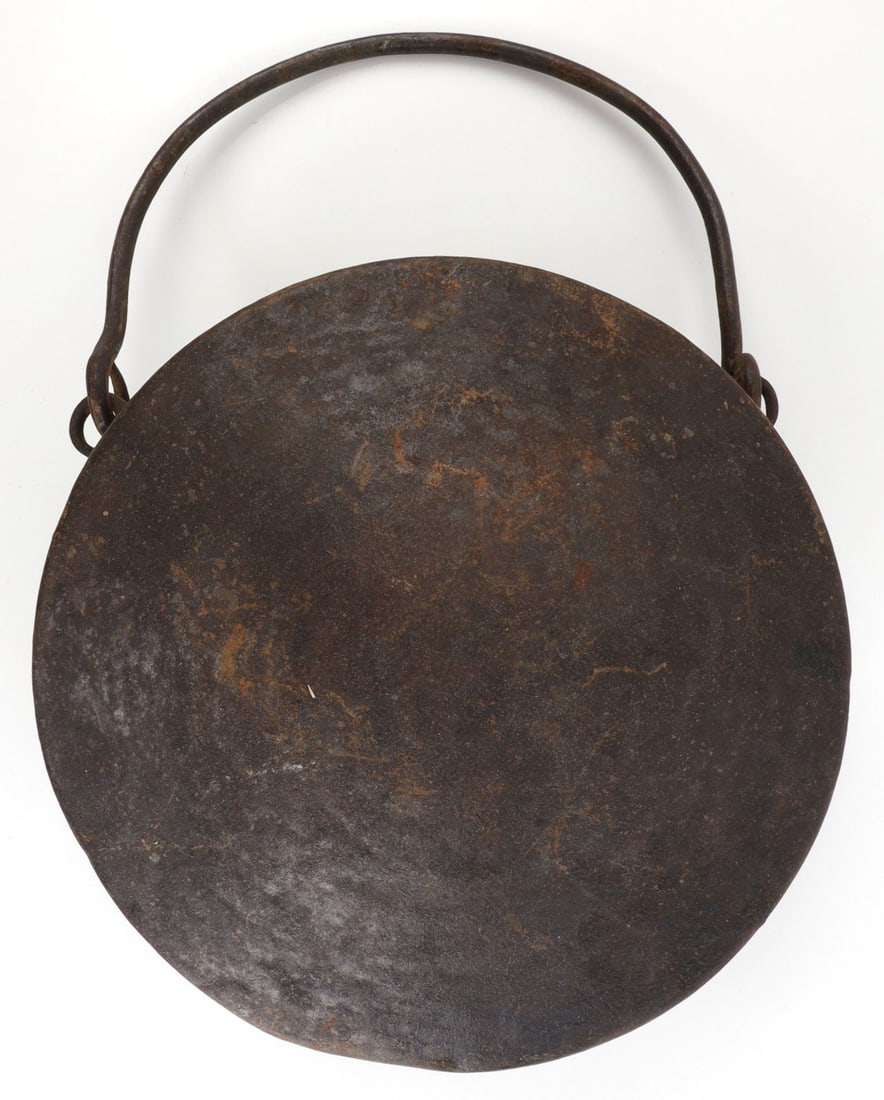 19TH CENTURY CANADIAN LARD & FAT CANTEEN: 19th century flask for carrying lard or fat, most likely Canadian. Screw cork is still in place, but has been damaged and cannot be fit into the nozzle. Some light oxidation commensurate with age. 9-i