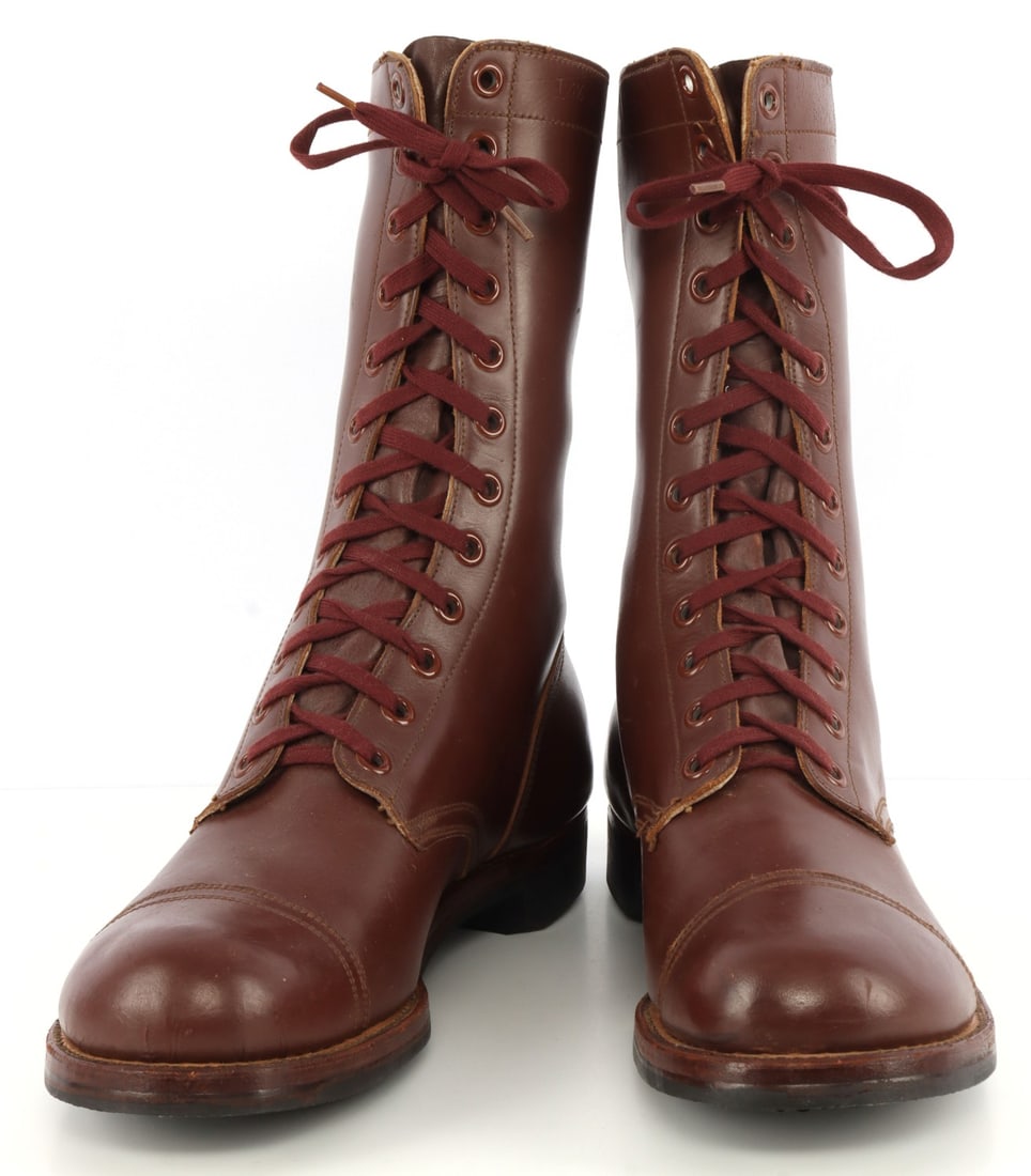 KOREAN WAR US PARATROOPER JUMP BOOTS SIZE 14.5: Unissued US Army paratrooper leather jump boots. Size 14.5. Dated 1953, International Shoe Co. Near excellent condition.