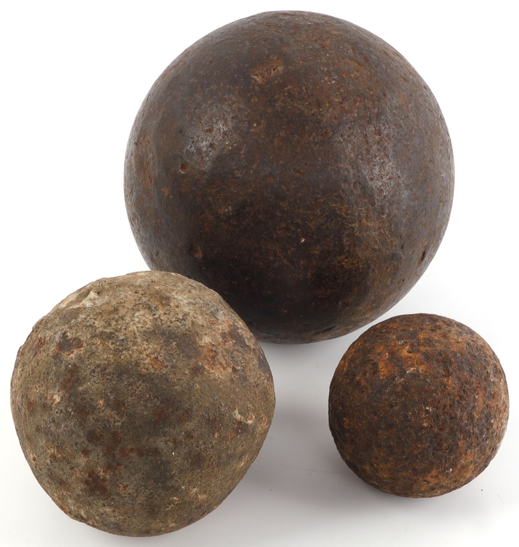 7 POUND CIVIL WAR CANNON BALL PLUS 2 GRAPE SHOT: All in very good, original condition. As photographed. This lot has a reserve.