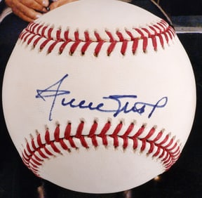 WILLIE MAYS SIGNED MLB BASEBALL AUTOGRAPH