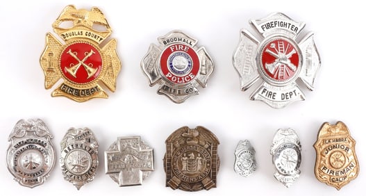 LOT OF 10 OBSOLETE FIREMAN AND FIRE CHEIF BADGES