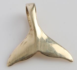 14K YELLOW GOLD WHALE TAIL PENDANT