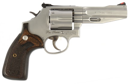 SMITH & WESSON PRO SERIES MODEL 686 SSR .357 MAG