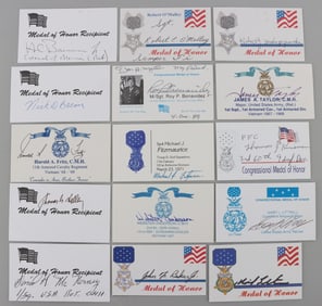 VIETNAM US MEDAL OF HONOR WINNER AUTOGRAPHS LOT 15