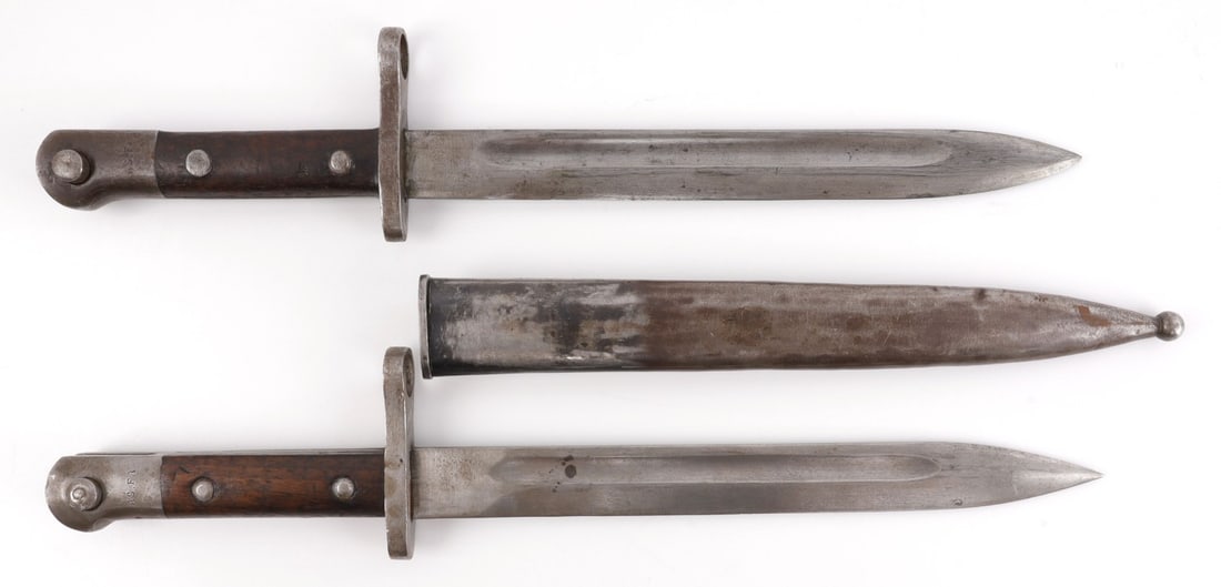 LOT OF 2 WWII TURKISH ASFA M1935 MAUSER BAYONET: Lot of TWO (2) Turkish knife bayonets. Both marked on the pommel "AS.FA," Askari Fabrika. Blades measure 9.5 inches (muzzle ring 0.61) and 10 inches (muzzle ring 0.60) respectively. Very good conditio