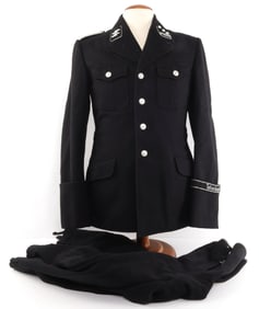 WWII GERMAN THIRD REICH SS HAUPSTURMFUHRER TUNIC