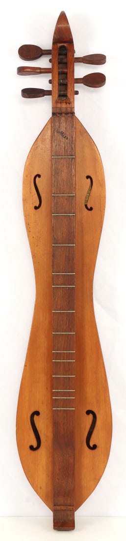 APPALACHIAN DULCIMER OR HOG FIDDLE FIVE STRINGS: Also known as a mountain dulcimer or a hog fiddle. Five strings. Marked as made by Mize. Needs to be re-strung. 35 inches long.