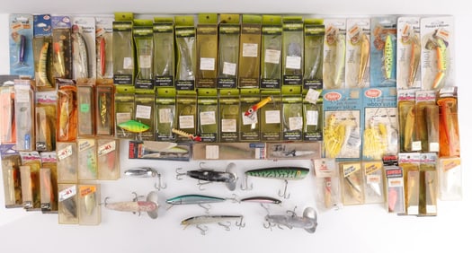 DEALERS LOT OF 70 VINTAGE FISHING LURES NOS IN-BOX