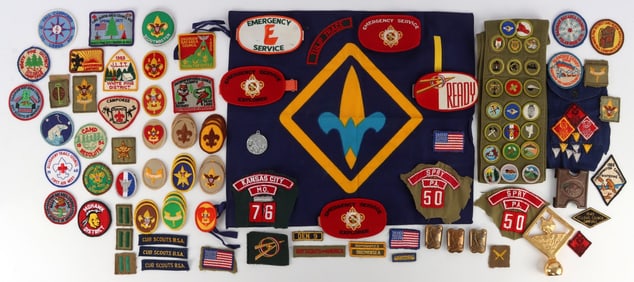 HUGE BAG LOT OF US UNIFORM INSIGNIA WWII TO 1990