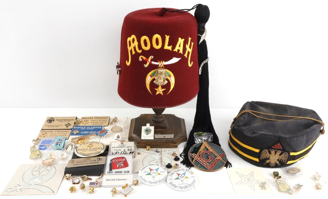32ND DEGREE MASONIC LOT 2 FEZ PINS & BADGES: Fez are large sizes. St. Louis lodge. Variety of pins.