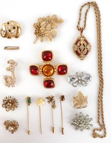 LOT OF 15 VINTAGE BROOCH AND HAT PINS
